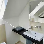 Altstadt Maisonette * 브릴온