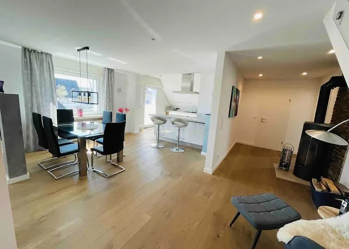 Altstadt Maisonette ברילון